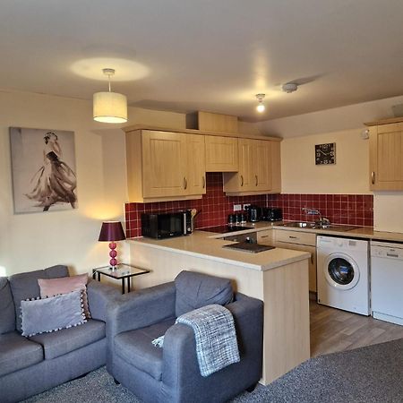 Hereford - Mayflower Coach House, Modern 2 Bedroom Property With Parking, Located South Of Hereford City, Suitable For Small Family, Couple Or Contractors - Sleeps Up To 5 Guests - Hosted By Rentmyhouse Kültér fotó