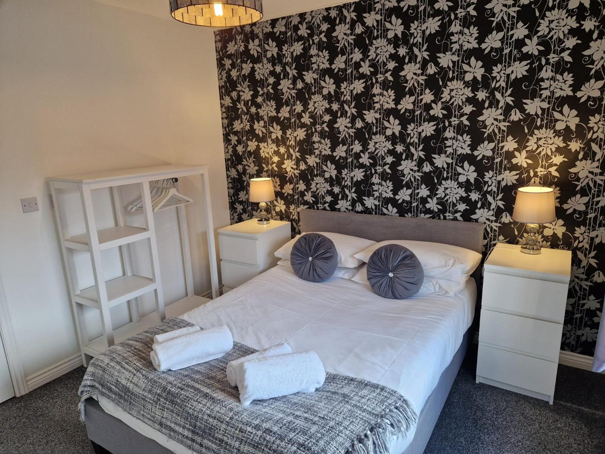 Hereford - Mayflower Coach House, Modern 2 Bedroom Property With Parking, Located South Of Hereford City, Suitable For Small Family, Couple Or Contractors - Sleeps Up To 5 Guests - Hosted By Rentmyhouse Kültér fotó