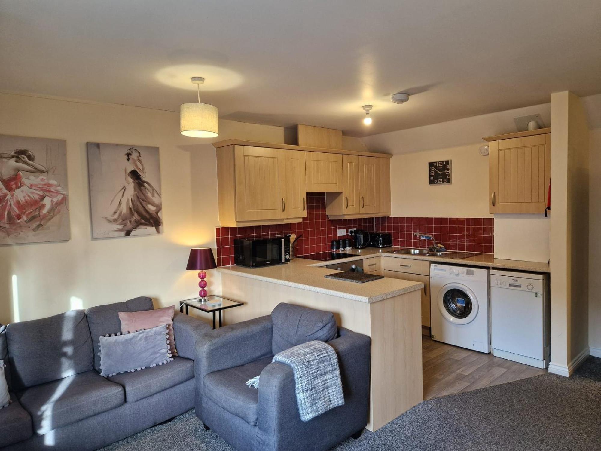 Hereford - Mayflower Coach House, Modern 2 Bedroom Property With Parking, Located South Of Hereford City, Suitable For Small Family, Couple Or Contractors - Sleeps Up To 5 Guests - Hosted By Rentmyhouse Kültér fotó